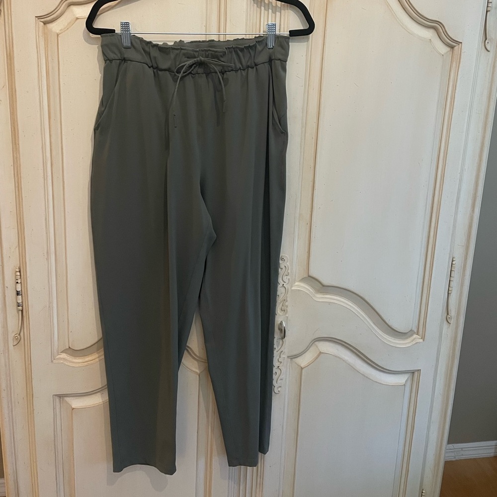 Lululemon pants - size 10 - olive